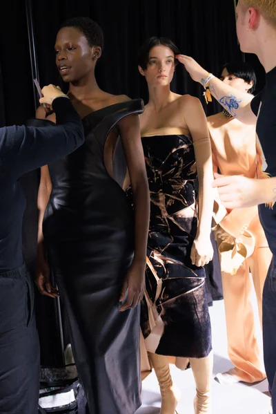 Look 7